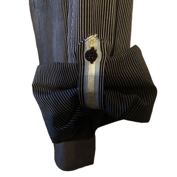 Bill Blass Pinstripe Shirt w/roll up sleeve button and tab, Size L - Picture 6 of 10